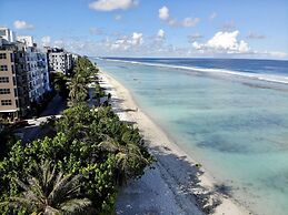 Turquoise Residence by UI