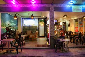 Turquoise Residence by UI