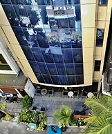 Turquoise Residence by UI