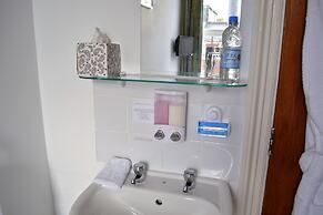 Carrington Guest House B&B