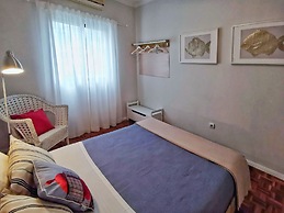 Roaz de Bandeira House