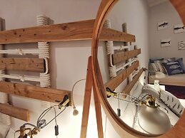 Roaz de Bandeira House