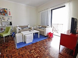 Roaz de Bandeira House