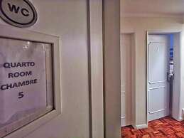 Roaz de Bandeira House