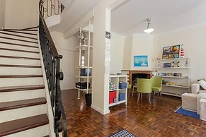 Roaz de Bandeira House