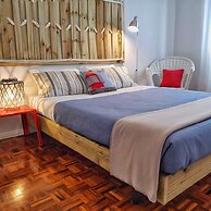 Roaz de Bandeira House