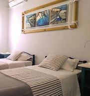 Roaz de Bandeira House