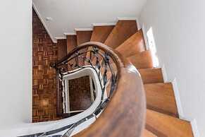 Roaz de Bandeira House