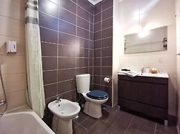 Roaz de Bandeira House