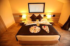 S3 Seahorse Beach Club & Hotel