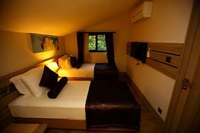 S3 Seahorse Beach Club & Hotel