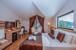 S3 Seahorse Beach Club & Hotel