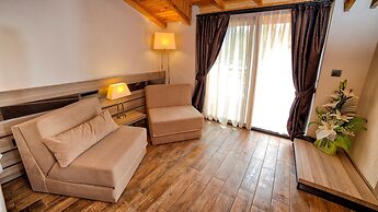 S3 Seahorse Beach Club & Hotel