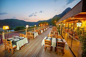 S3 Seahorse Beach Club & Hotel