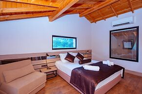 S3 Seahorse Beach Club & Hotel