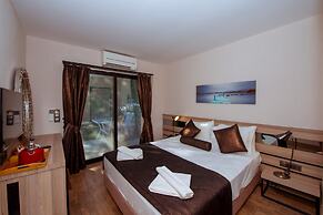 S3 Seahorse Beach Club & Hotel