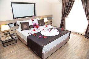 S3 Seahorse Beach Club & Hotel