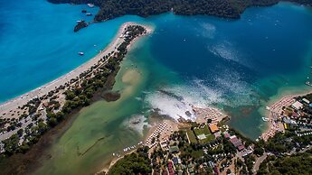 S3 Seahorse Beach Club & Hotel