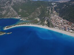 S3 Seahorse Beach Club & Hotel