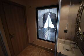 S3 Seahorse Beach Club & Hotel