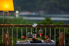 S3 Seahorse Beach Club & Hotel