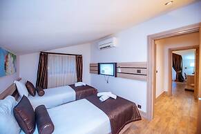 S3 Seahorse Beach Club & Hotel