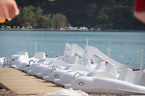 S3 Seahorse Beach Club & Hotel