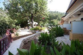 S3 Seahorse Beach Club & Hotel