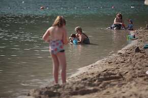 S3 Seahorse Beach Club & Hotel