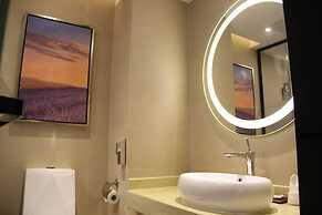 Lavande Hotel GZ LongDong Metro Station Branch