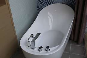 Lavande Hotel GZ LongDong Metro Station Branch