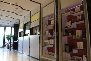 Lavande Hotel GZ LongDong Metro Station Branch