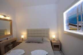 Erato Apartments