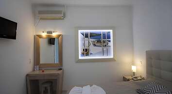 Erato Apartments