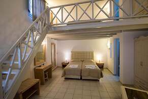 Erato Apartments