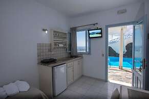 Erato Apartments