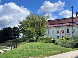 Vilnius Apartments & Suites Old Town