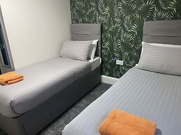Malibu Hotel
