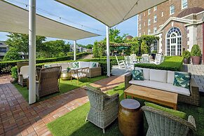 The Historic Cavalier Hotel and Beach Club, Autograph Collection