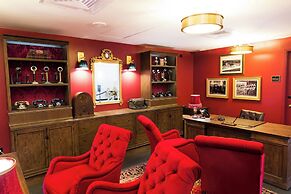 The Historic Cavalier Hotel and Beach Club, Autograph Collection