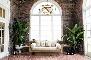 The Historic Cavalier Hotel and Beach Club, Autograph Collection