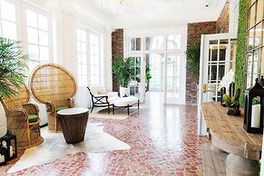 The Historic Cavalier Hotel and Beach Club, Autograph Collection