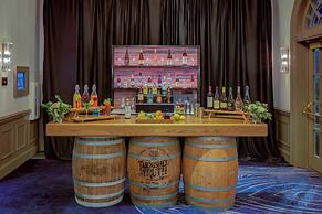 The Historic Cavalier Hotel and Beach Club, Autograph Collection