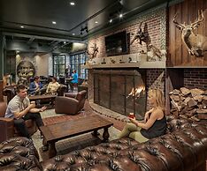 The Historic Cavalier Hotel and Beach Club, Autograph Collection