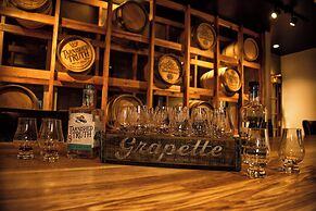 The Historic Cavalier Hotel and Beach Club, Autograph Collection