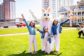 The Historic Cavalier Hotel and Beach Club, Autograph Collection