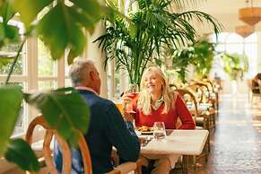 The Historic Cavalier Hotel and Beach Club, Autograph Collection