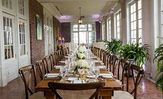 The Historic Cavalier Hotel and Beach Club, Autograph Collection