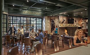 The Historic Cavalier Hotel and Beach Club, Autograph Collection