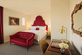 The Historic Cavalier Hotel and Beach Club, Autograph Collection